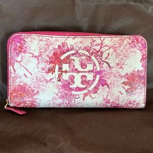 Tory Burch Wristlet